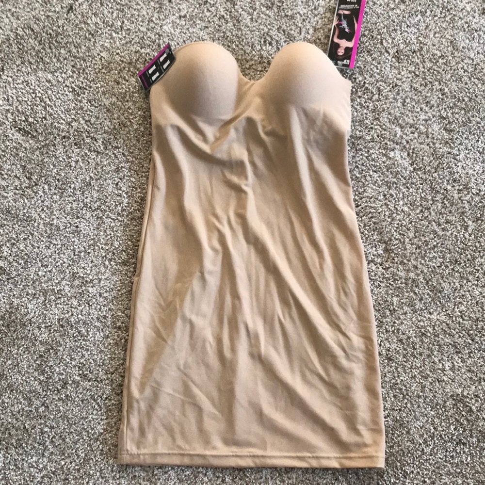 Strapless slip